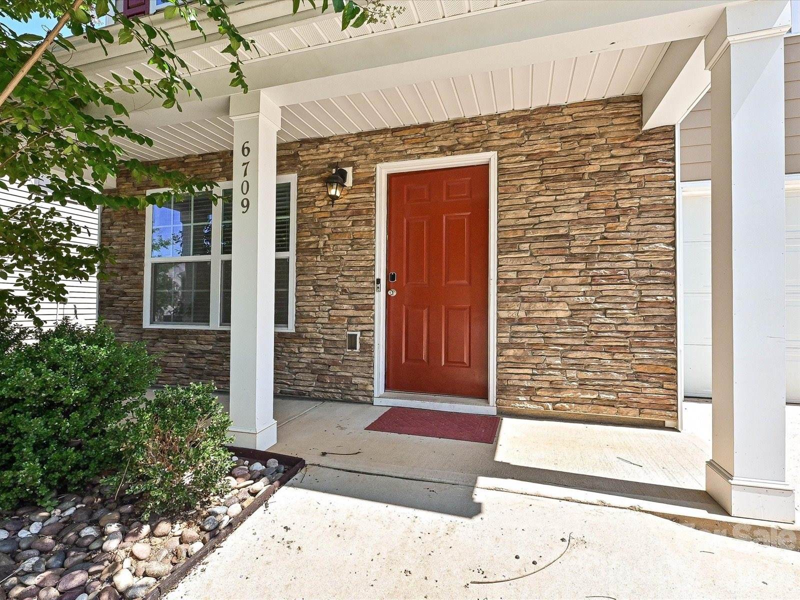 6709 Broad Valley Court, Charlotte, NC 28216