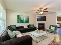 6709 Broad Valley Court, Charlotte, NC 28216