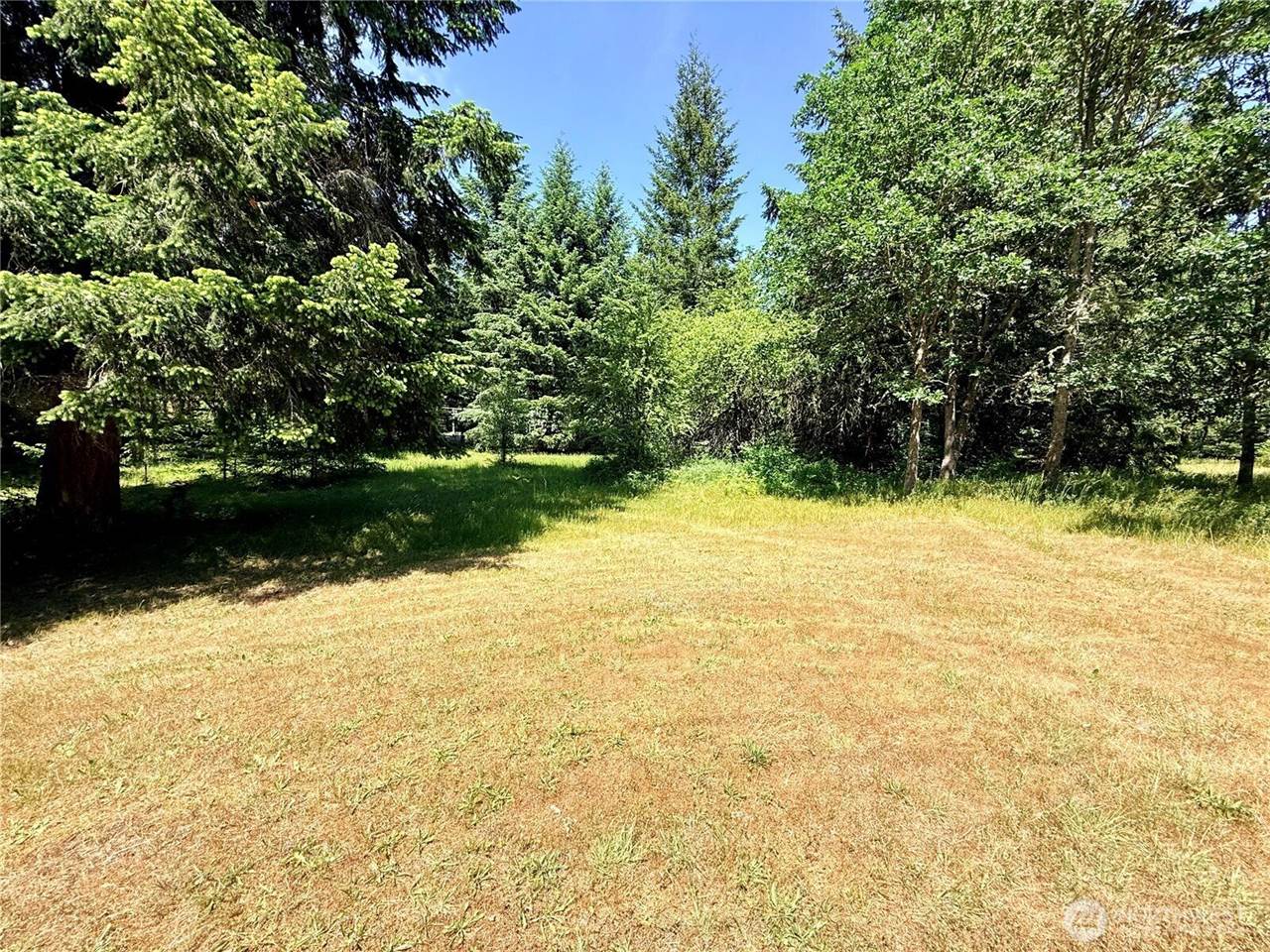 503 Centre Street North, Rainier, WA 98576