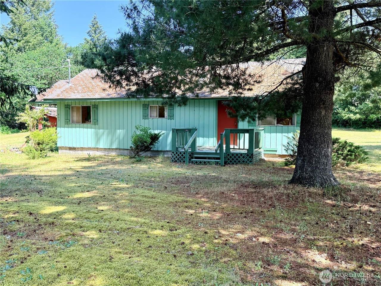 503 Centre Street North, Rainier, WA 98576