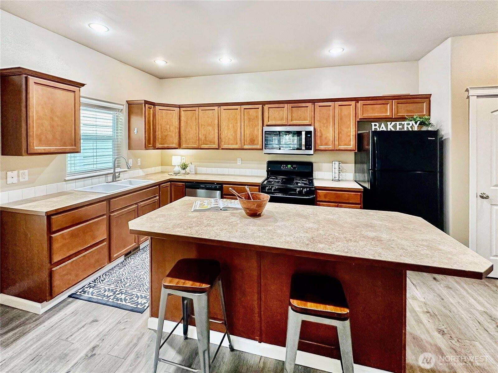 5045 Balustrade Boulevard SE, Lacey, WA 98513