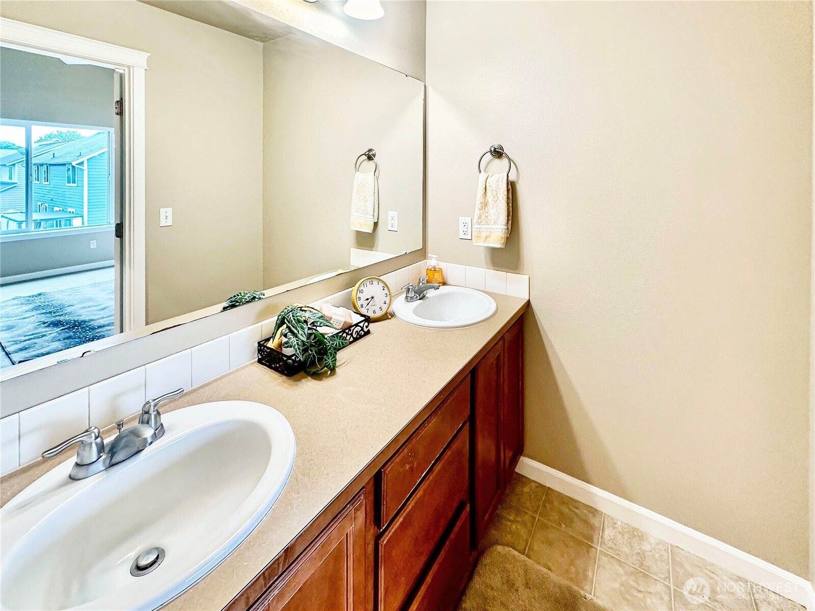 5045 Balustrade Boulevard SE, Lacey, WA 98513