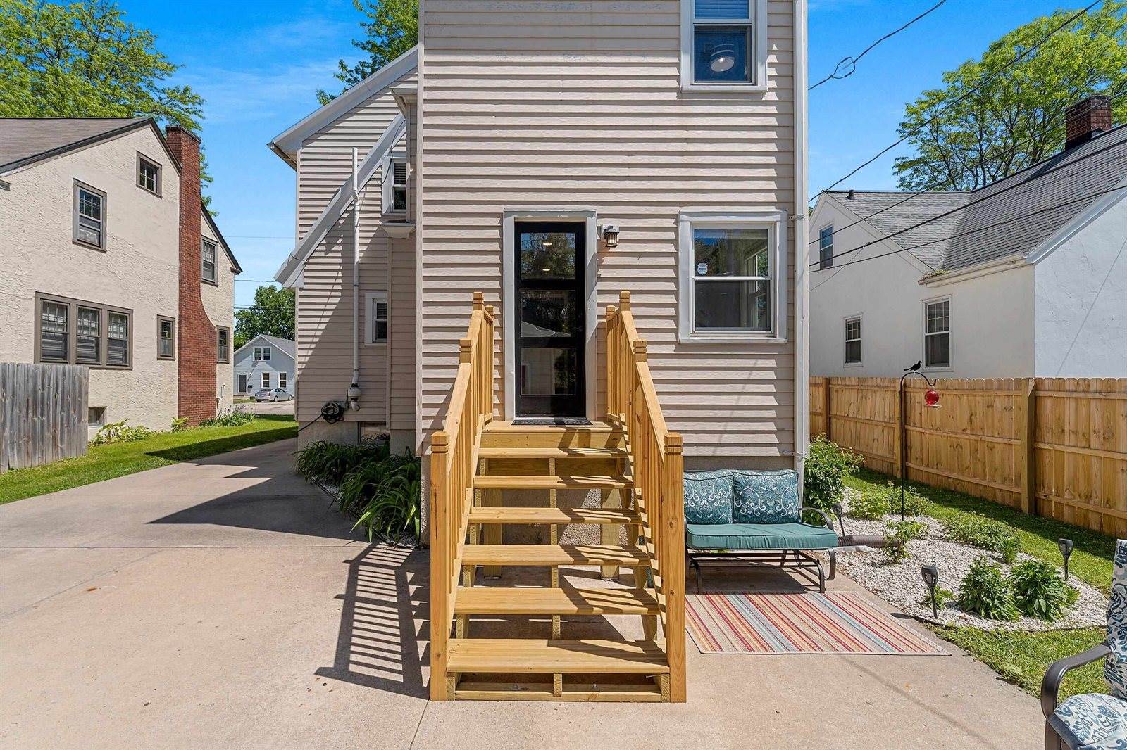889 Dousman Street, Green Bay, WI 54303