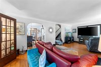 889 Dousman Street, Green Bay, WI 54303