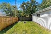 889 Dousman Street, Green Bay, WI 54303