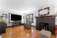 889 Dousman Street, Green Bay, WI 54303