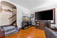 889 Dousman Street, Green Bay, WI 54303