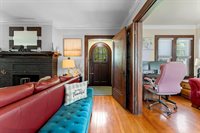 889 Dousman Street, Green Bay, WI 54303