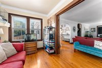 889 Dousman Street, Green Bay, WI 54303