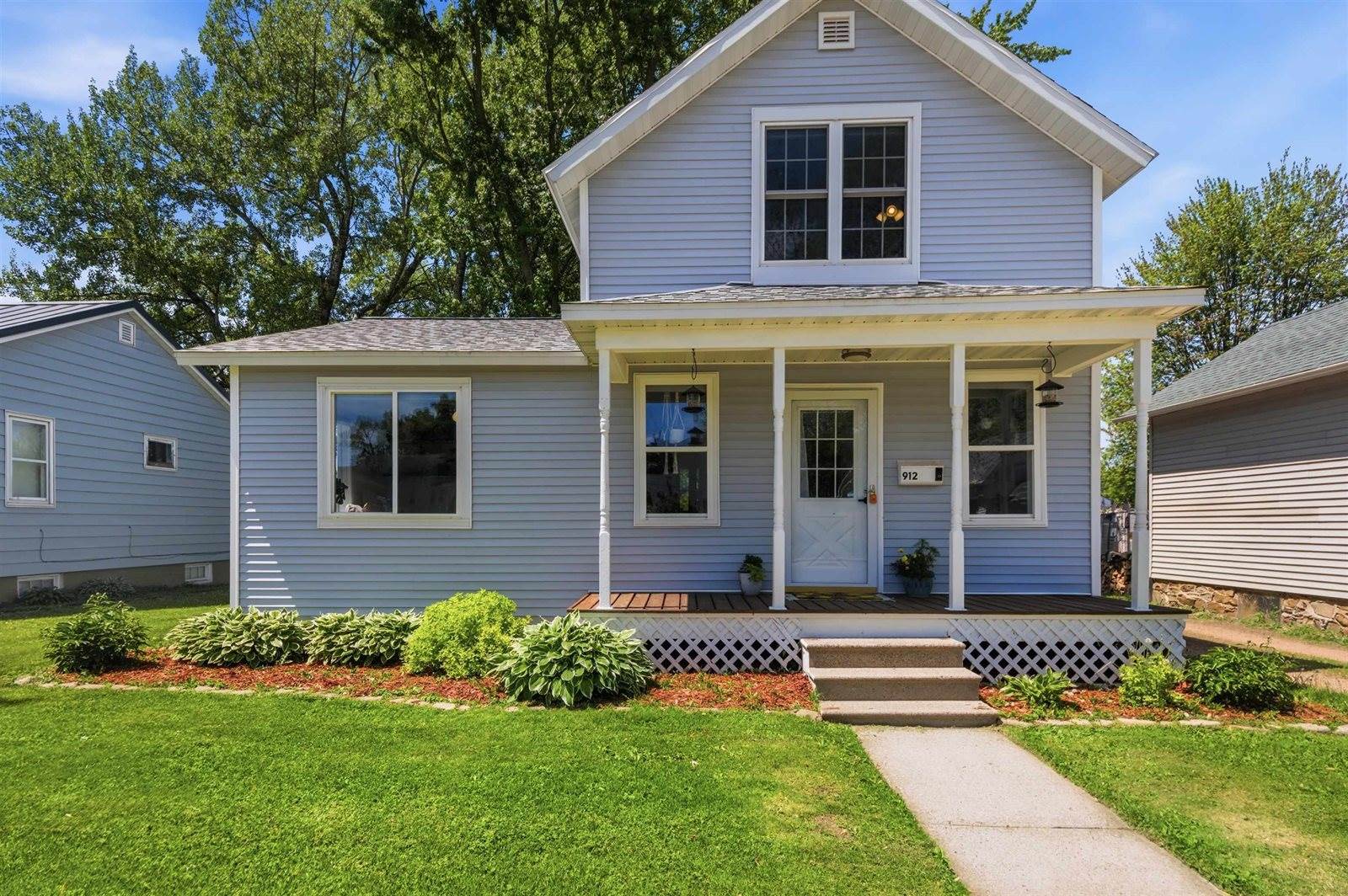 912 S Maple Avenue, Marshfield, WI 54449