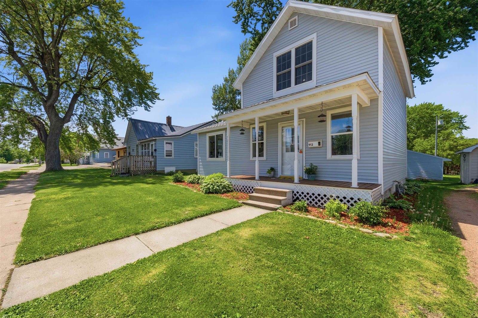 912 S Maple Avenue, Marshfield, WI 54449