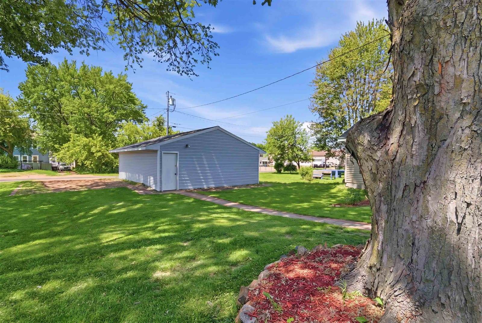 912 S Maple Avenue, Marshfield, WI 54449