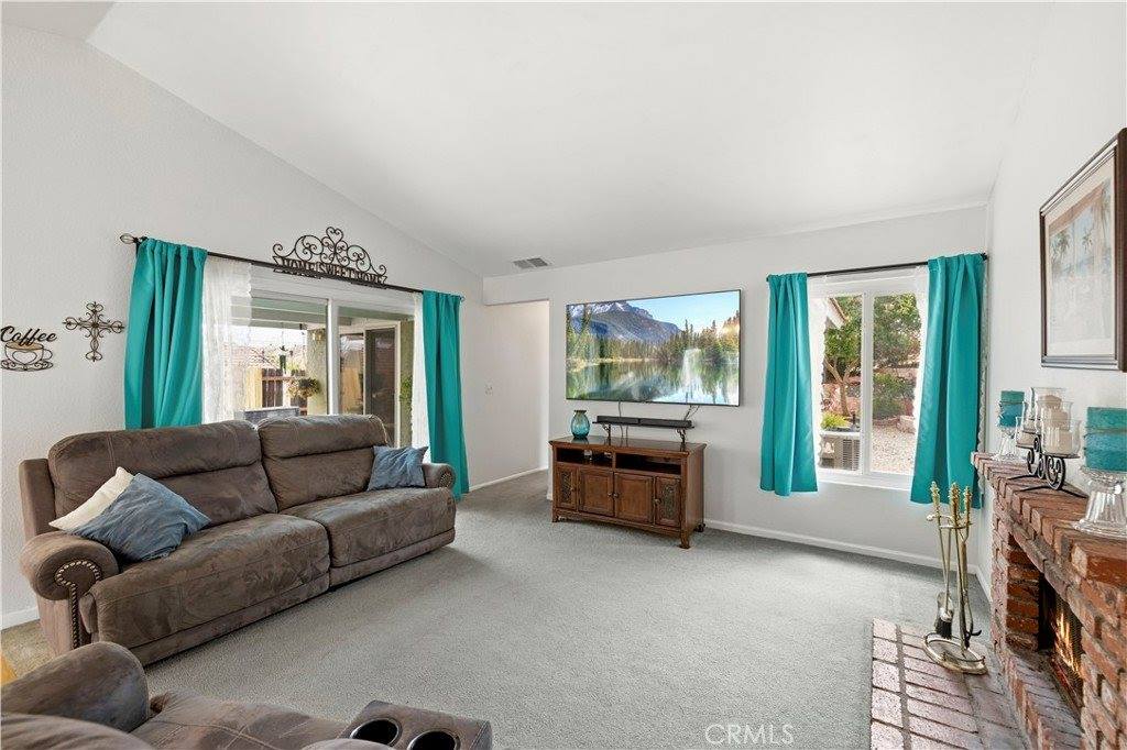 15236 Poppy Meadow, Canyon Country, CA 91387