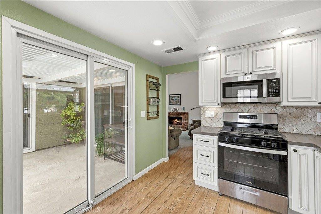 15236 Poppy Meadow, Canyon Country, CA 91387
