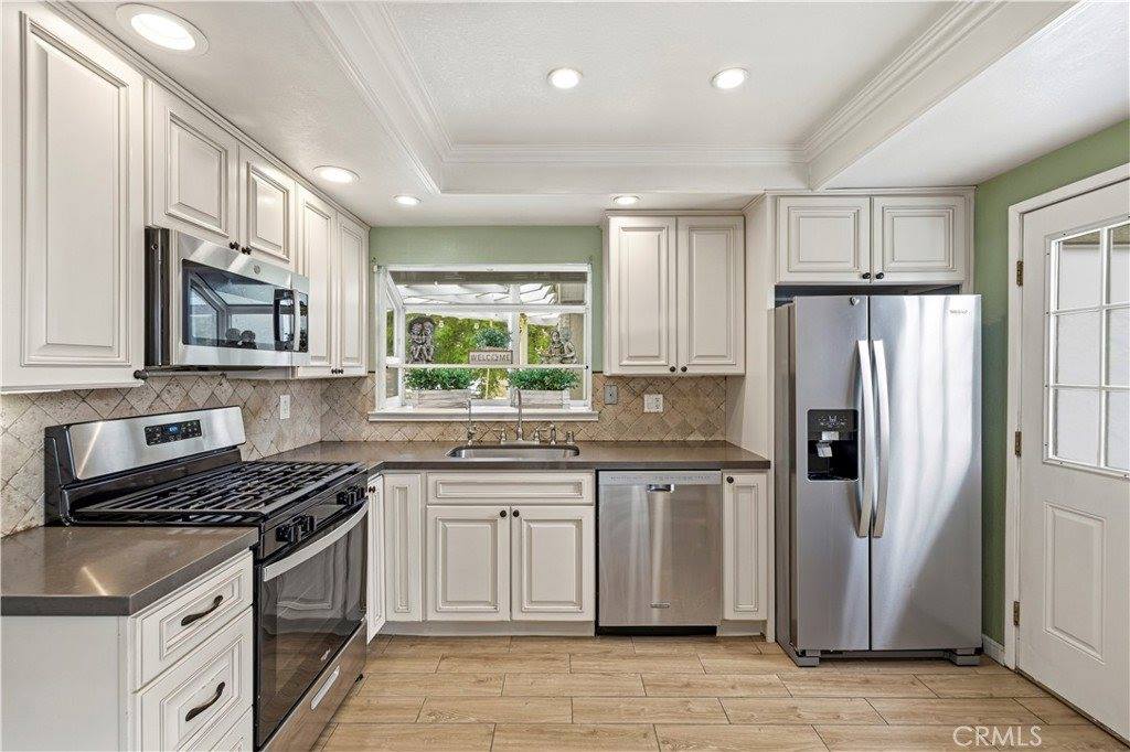15236 Poppy Meadow, Canyon Country, CA 91387