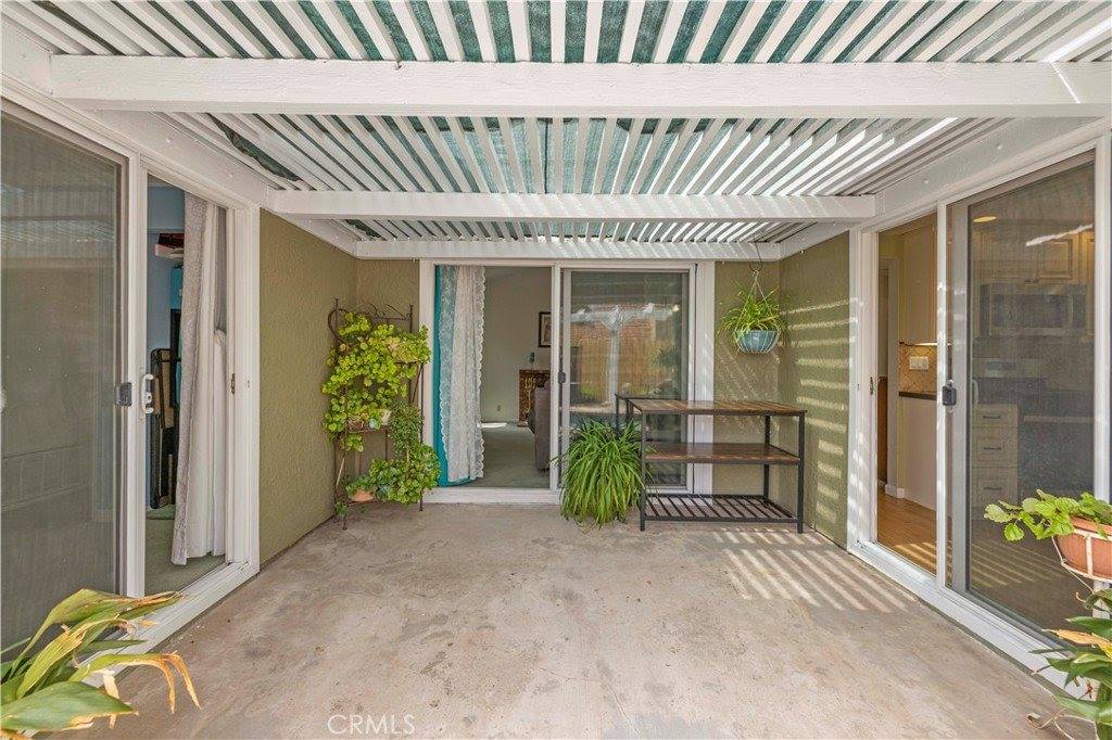 15236 Poppy Meadow, Canyon Country, CA 91387