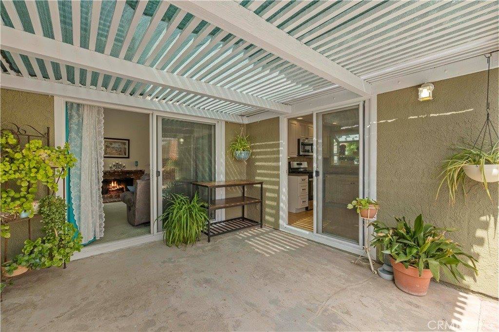 15236 Poppy Meadow, Canyon Country, CA 91387