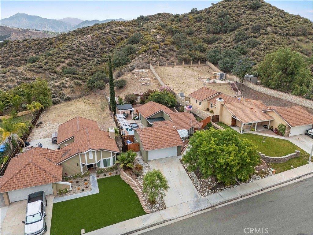 15236 Poppy Meadow, Canyon Country, CA 91387