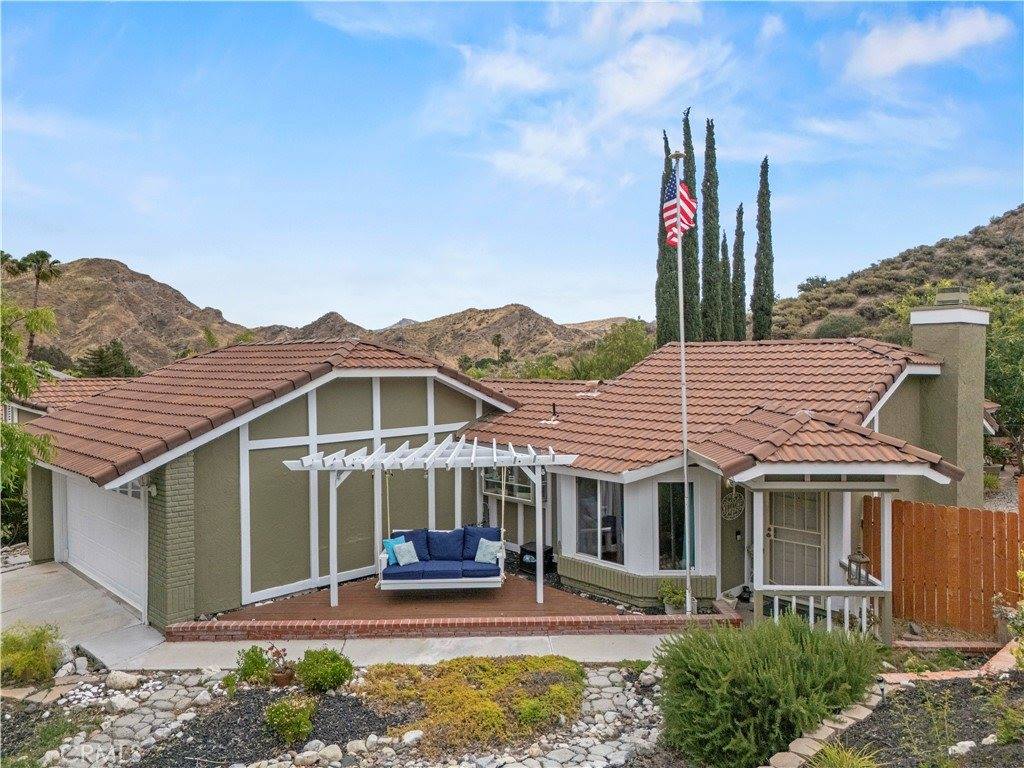 15236 Poppy Meadow, Canyon Country, CA 91387