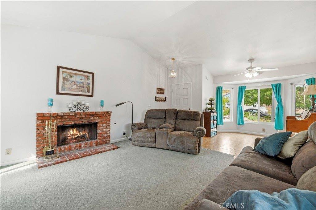 15236 Poppy Meadow, Canyon Country, CA 91387