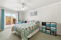 15236 Poppy Meadow, Canyon Country, CA 91387