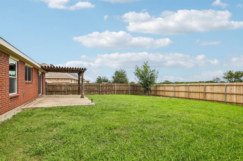 8111 Macgregor Drive, Arlington, TX 76002