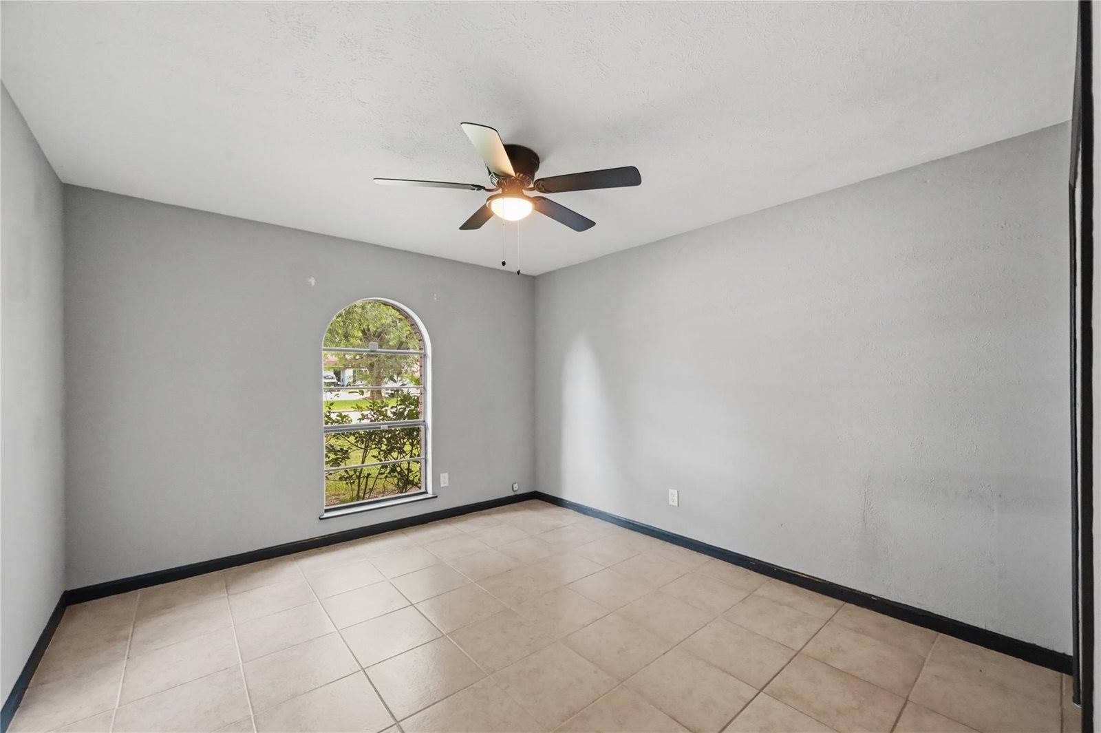 4819 Court Rd, Houston, TX 77053