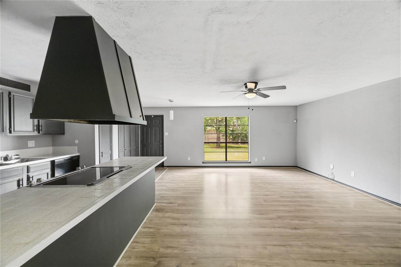 4819 Court Rd, Houston, TX 77053