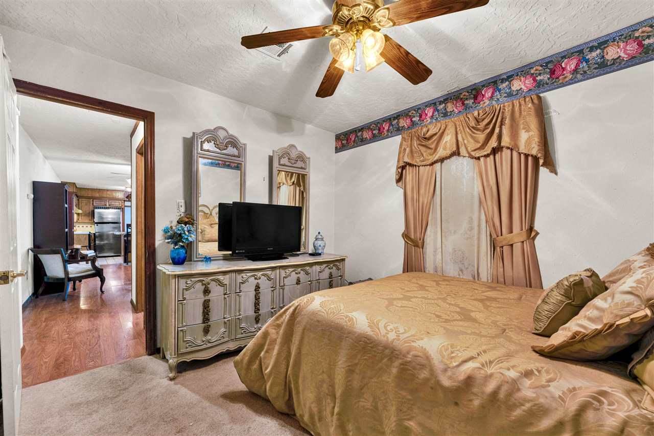 2501 NW Robinhood Dr, Lawton, OK 73505