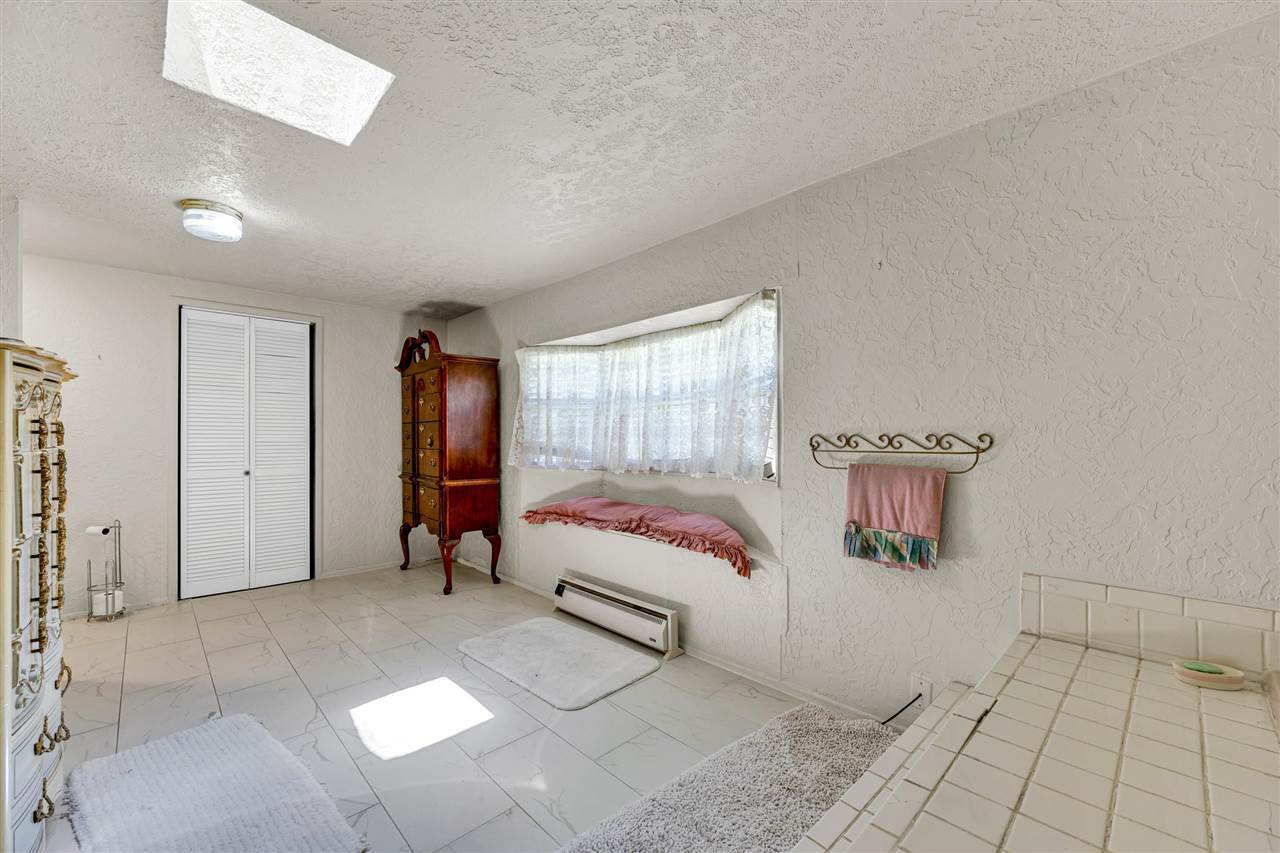2501 NW Robinhood Dr, Lawton, OK 73505