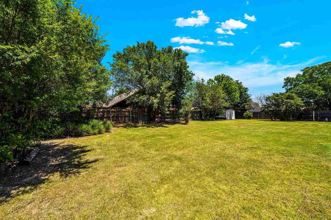 2501 NW Robinhood Dr, Lawton, OK 73505