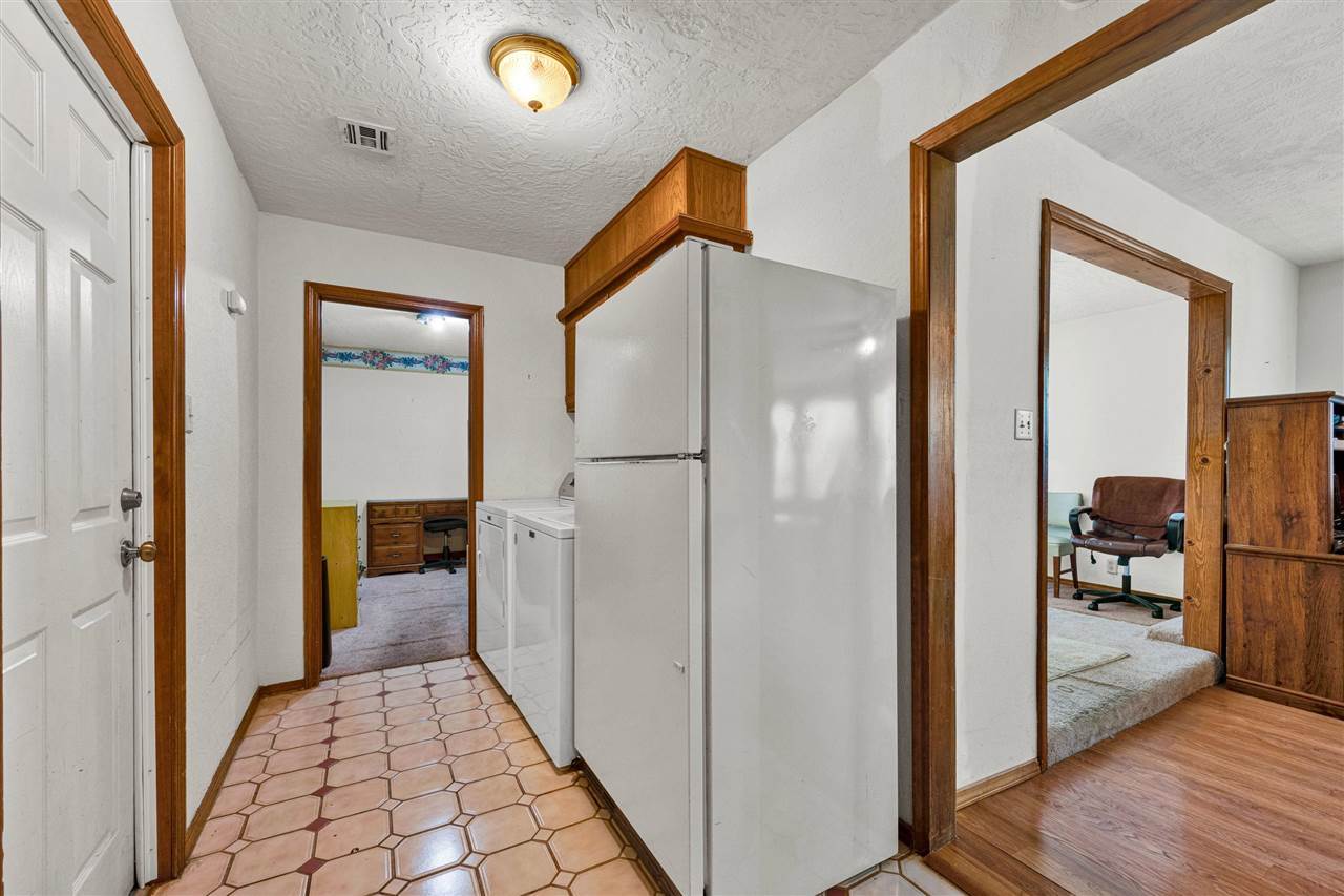 2501 NW Robinhood Dr, Lawton, OK 73505