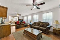 2501 NW Robinhood Dr, Lawton, OK 73505
