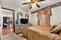 2501 NW Robinhood Dr, Lawton, OK 73505