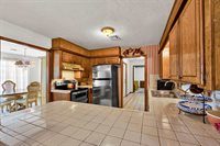 2501 NW Robinhood Dr, Lawton, OK 73505