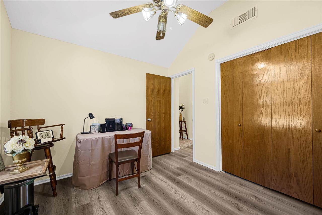 6806 SW Drakestone, Lawton, OK 73502