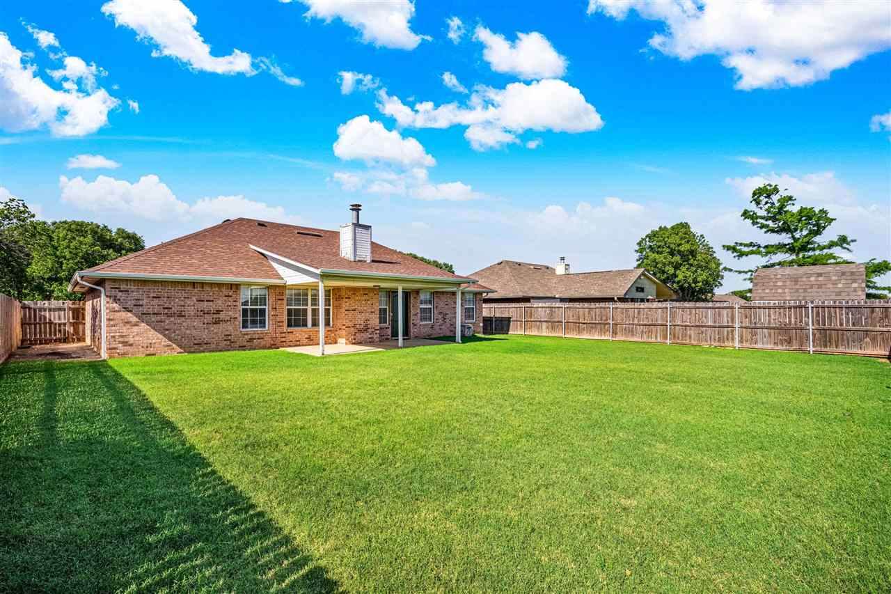 6806 SW Drakestone, Lawton, OK 73502
