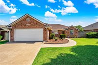 6806 SW Drakestone, Lawton, OK 73502