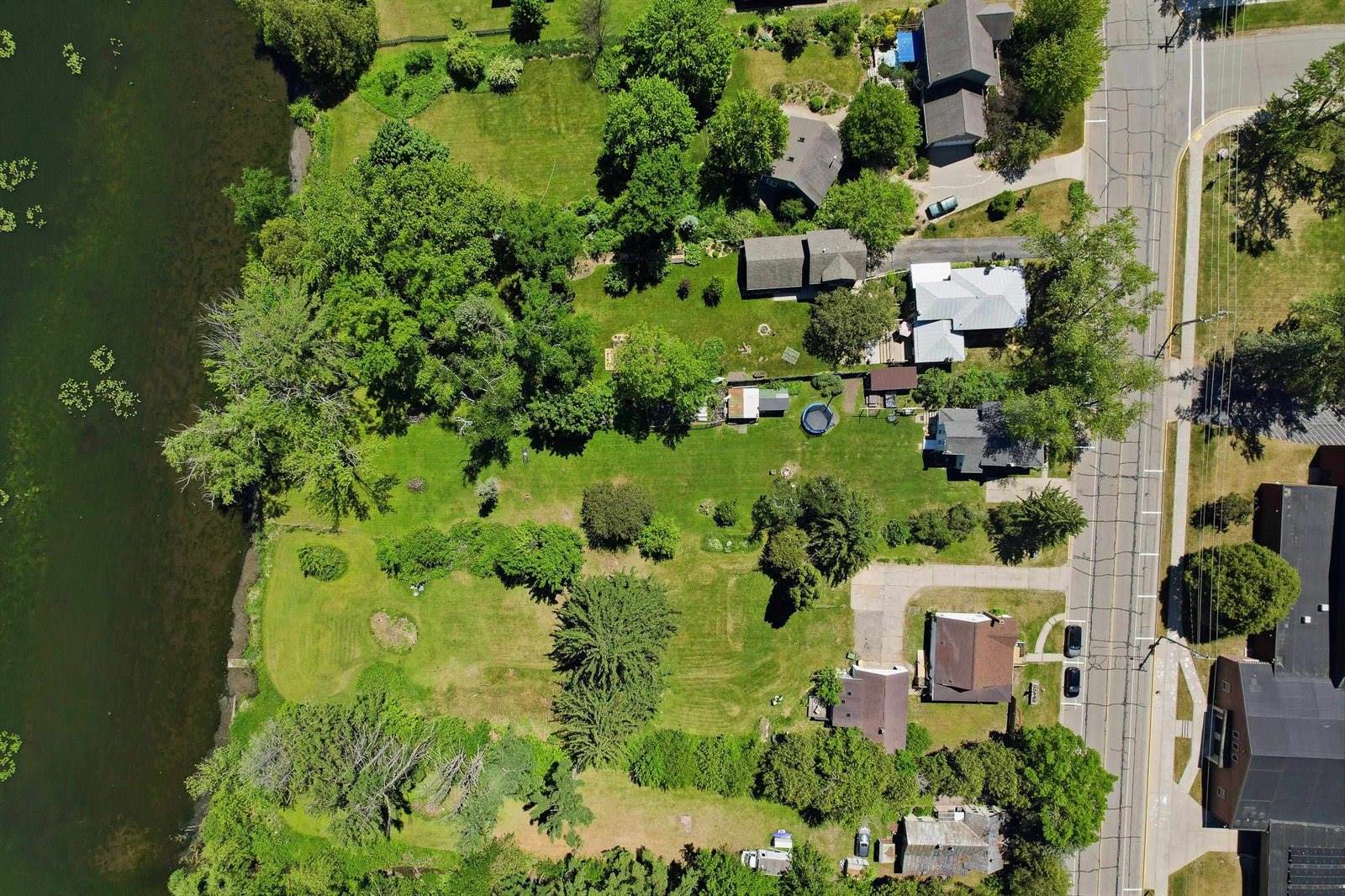 338 N Main Street, Amherst, WI 54406