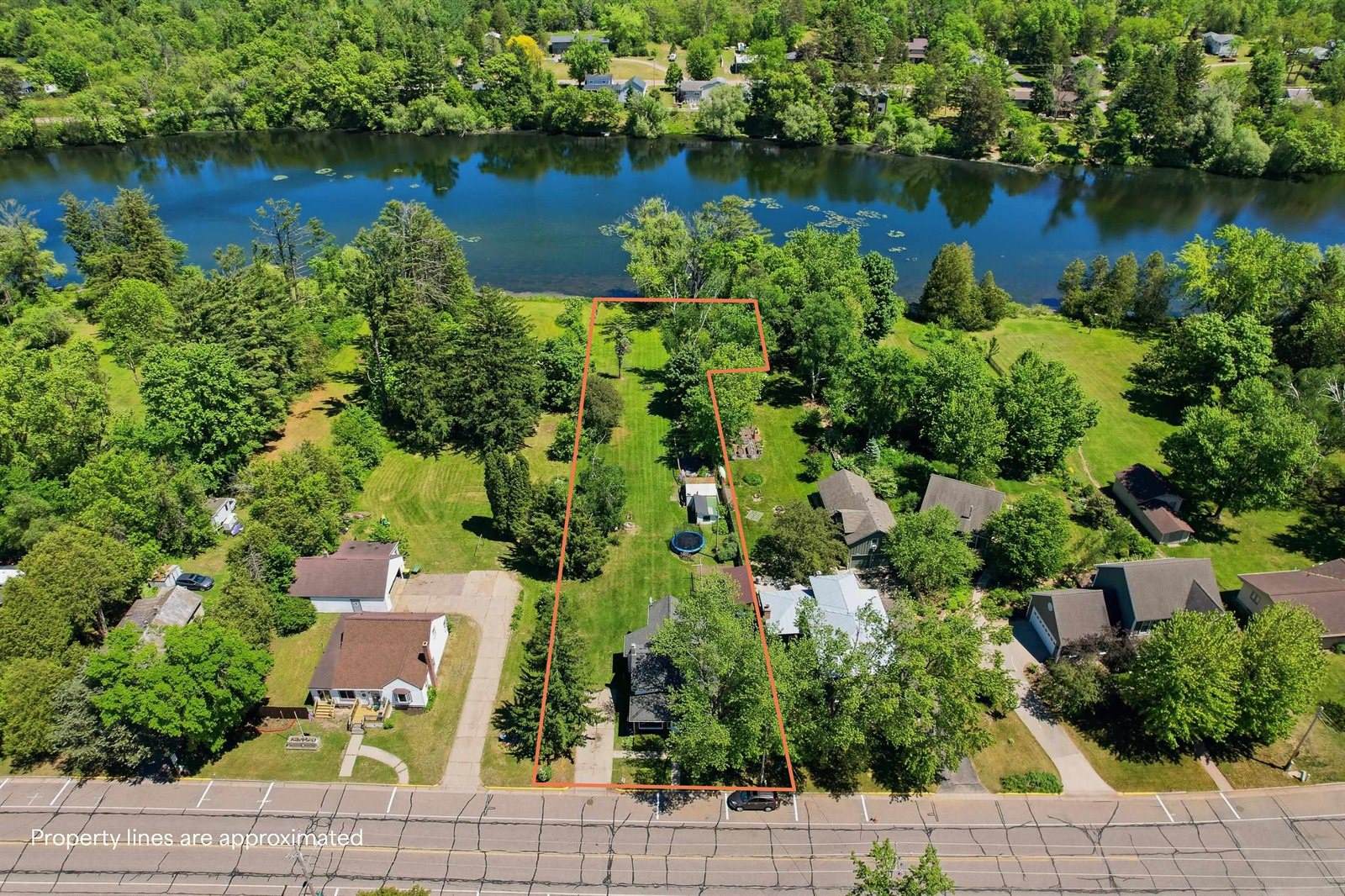 338 N Main Street, Amherst, WI 54406