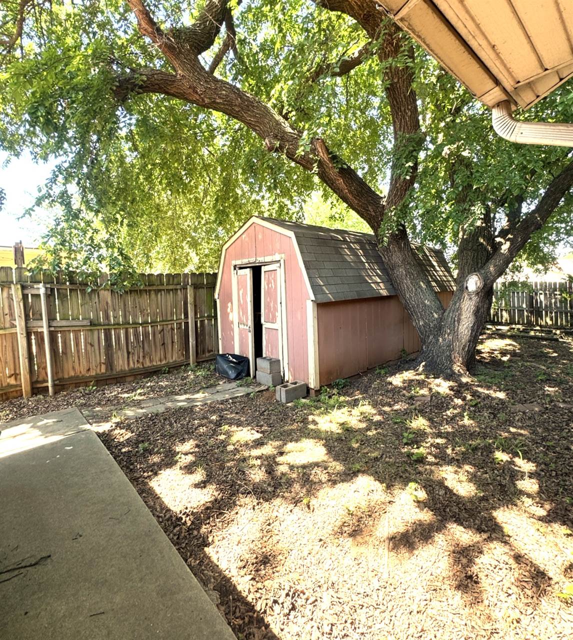 2406 NE 35th St, Lawton, OK 73507