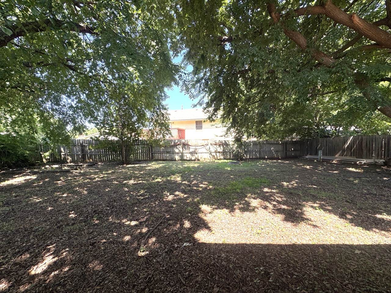 2406 NE 35th St, Lawton, OK 73507
