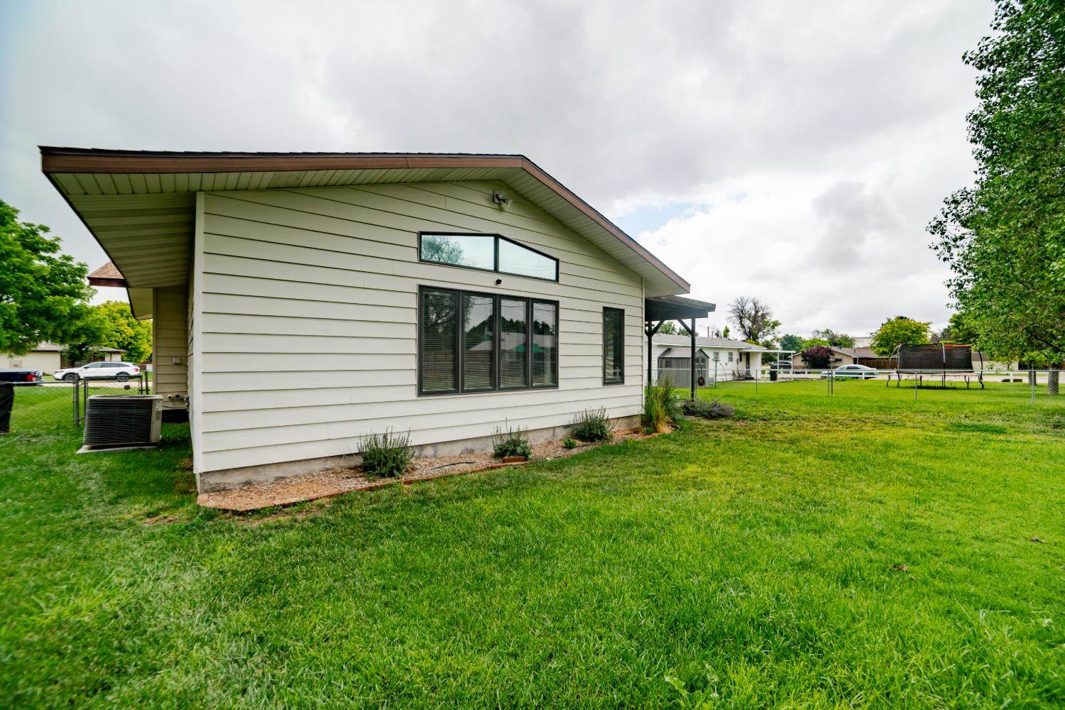 106 South Knox Street, Johnson, KS 67855
