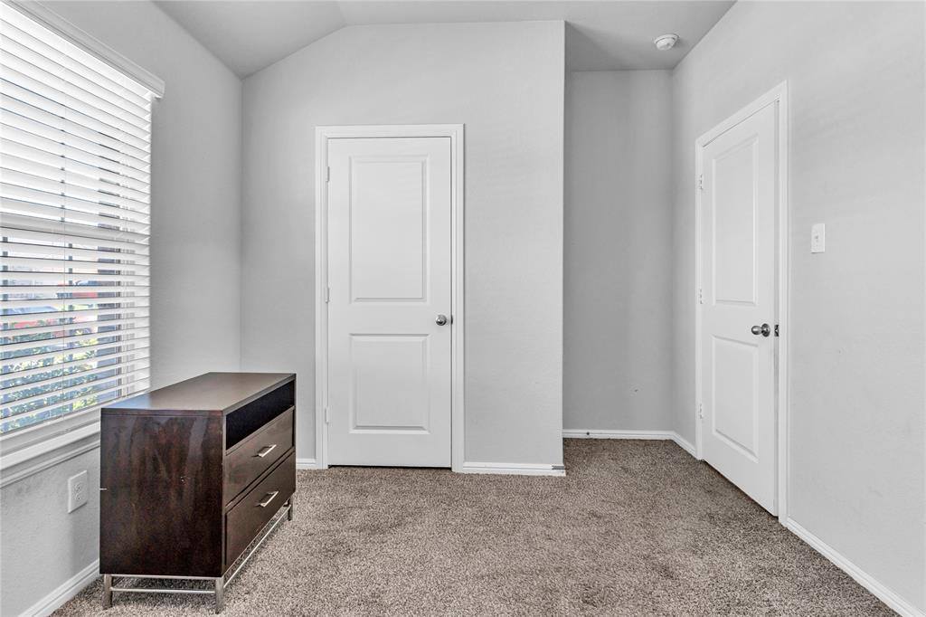409 Foxhunter Street, Fort Worth, TX 76131