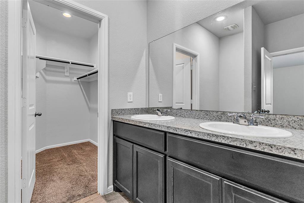409 Foxhunter Street, Fort Worth, TX 76131