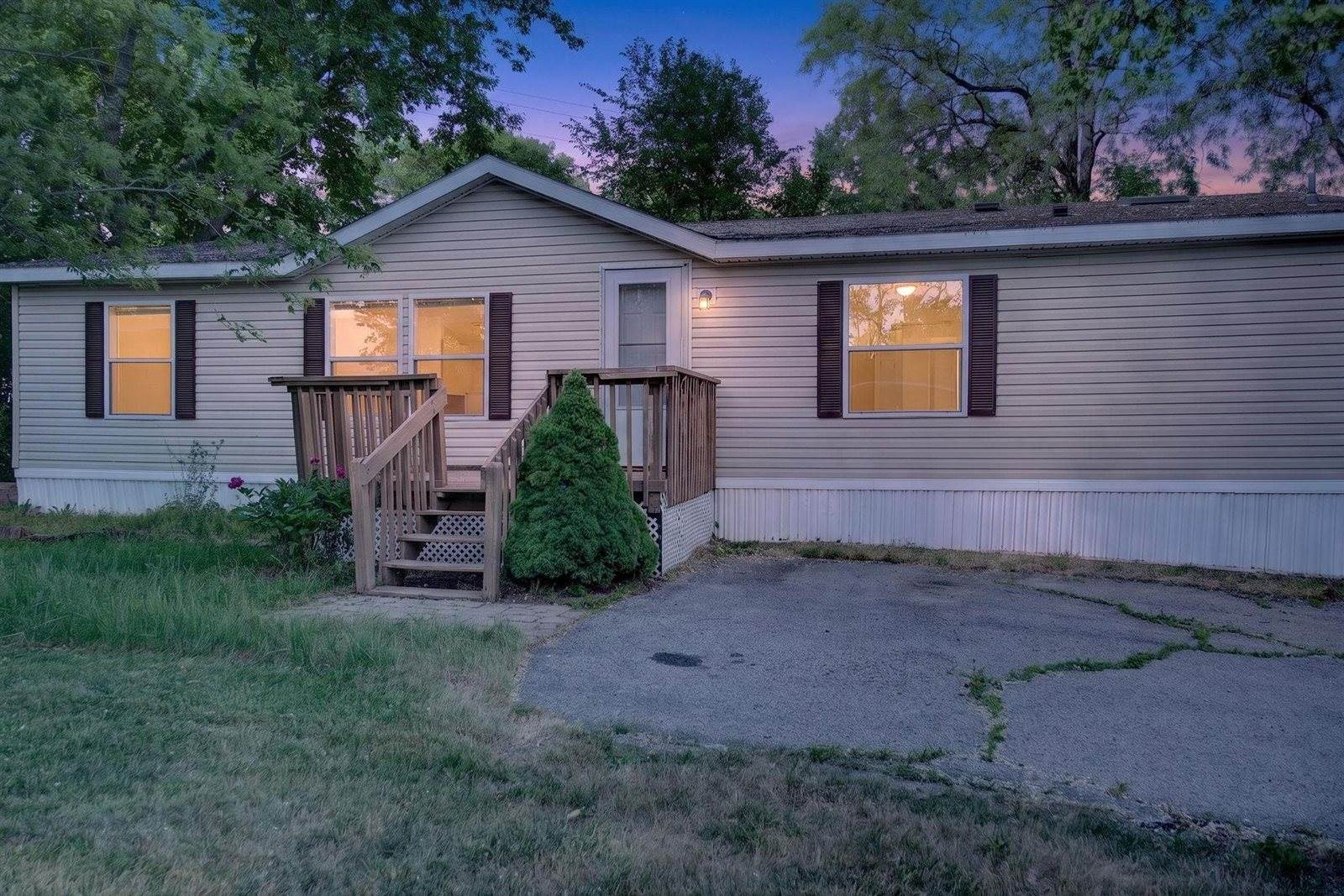 868 Norman, Stoughton, WI 53589