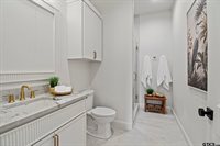 16862 Cardinal Ln, Troup, TX 75789