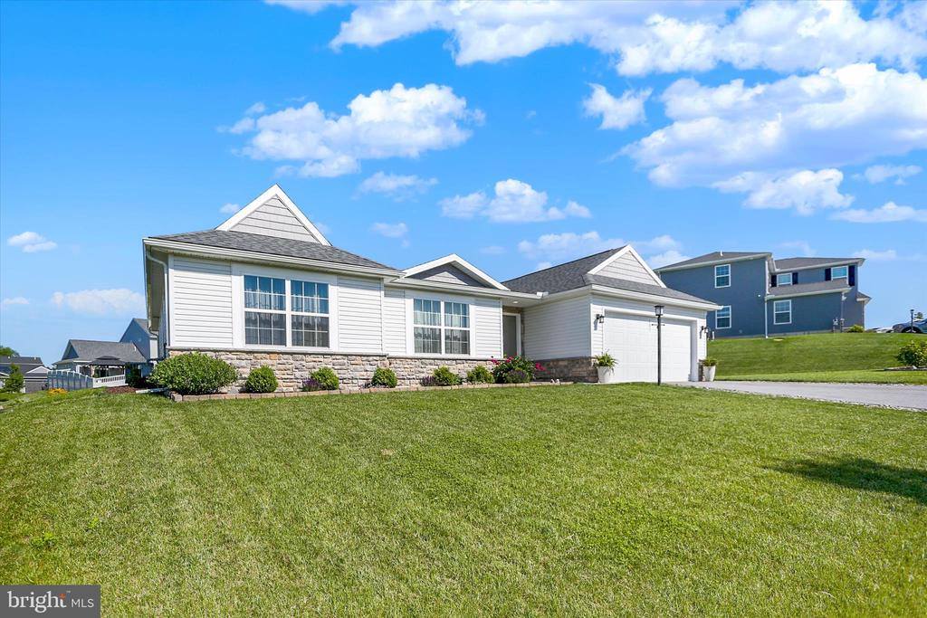 207 Eagle Road, Dillsburg, PA 17019