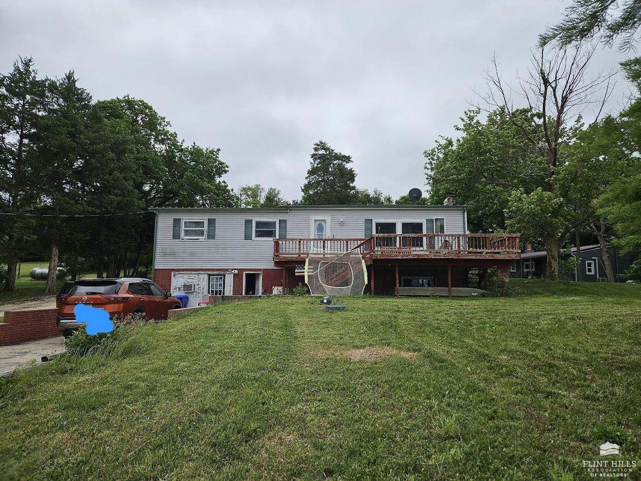 481 Sun Lane, Herington, KS 67449