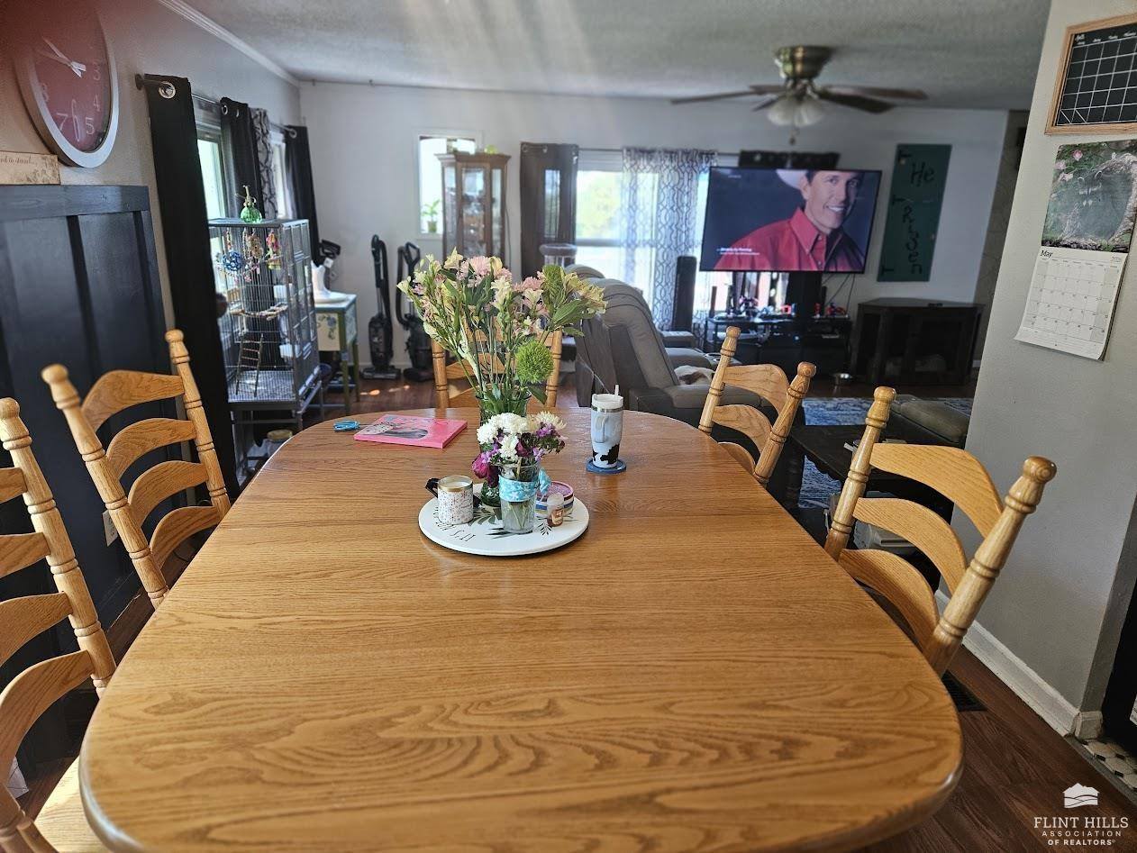 481 Sun Lane, Herington, KS 67449